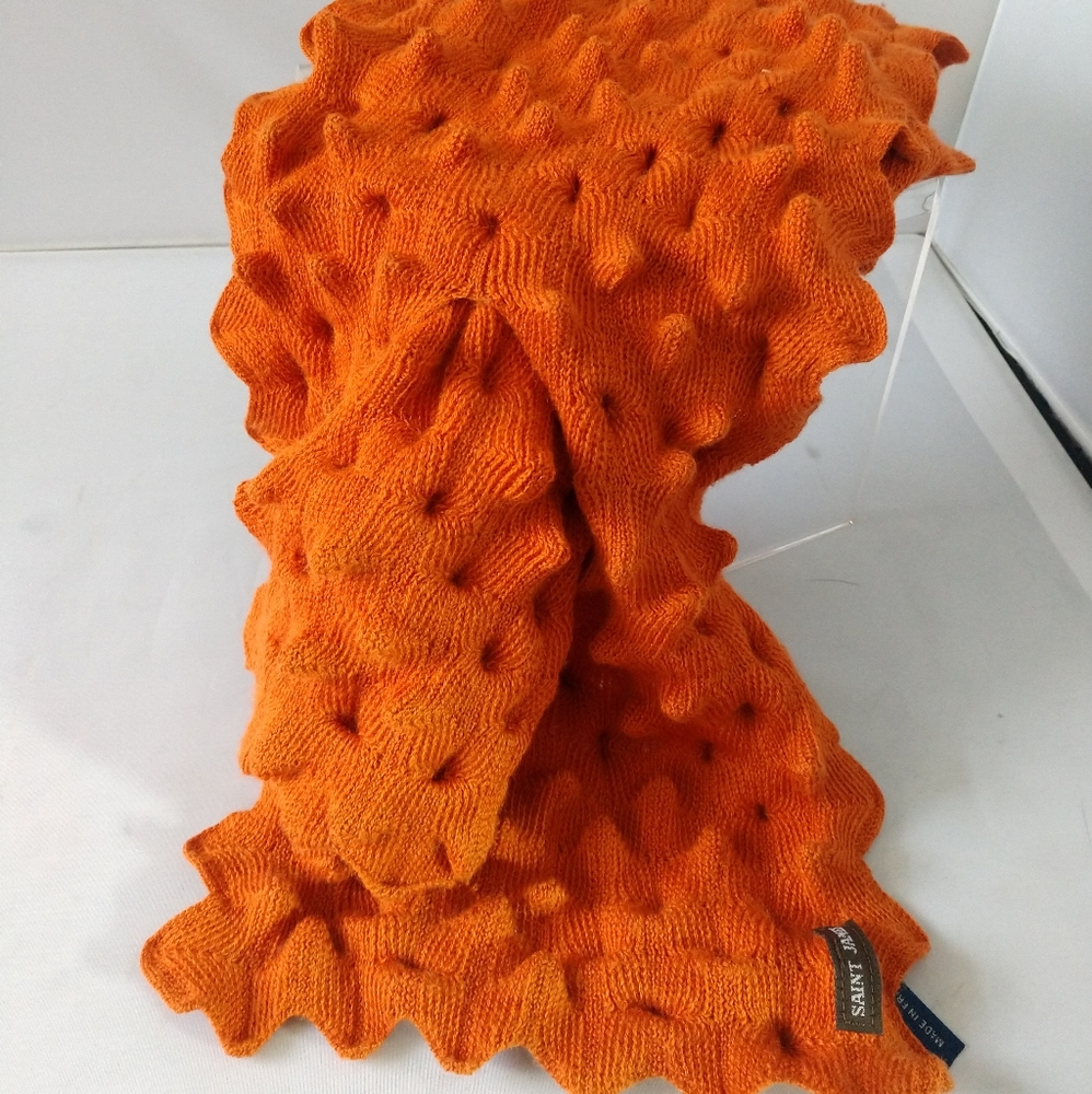 Saint James Scarf (A)